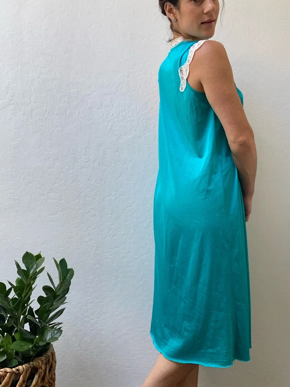 Vintage JC Penney Teal Aqua Nylon Satin Peignoir Set with Cream Lace Trim - Picture 3 of 16